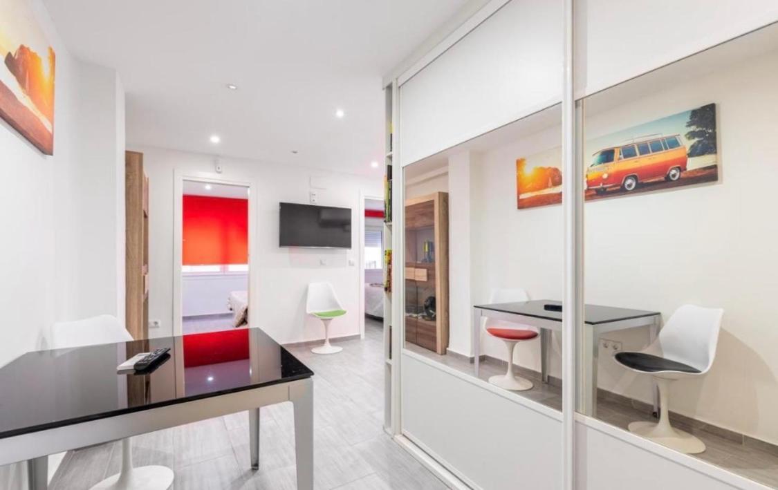 Vialia Apartamentos Suites Malaga Ngoại thất bức ảnh