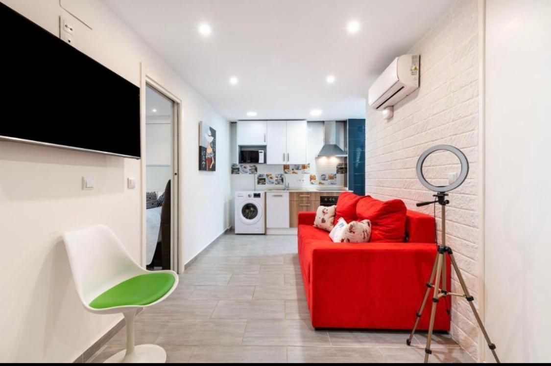 Vialia Apartamentos Suites Malaga Ngoại thất bức ảnh