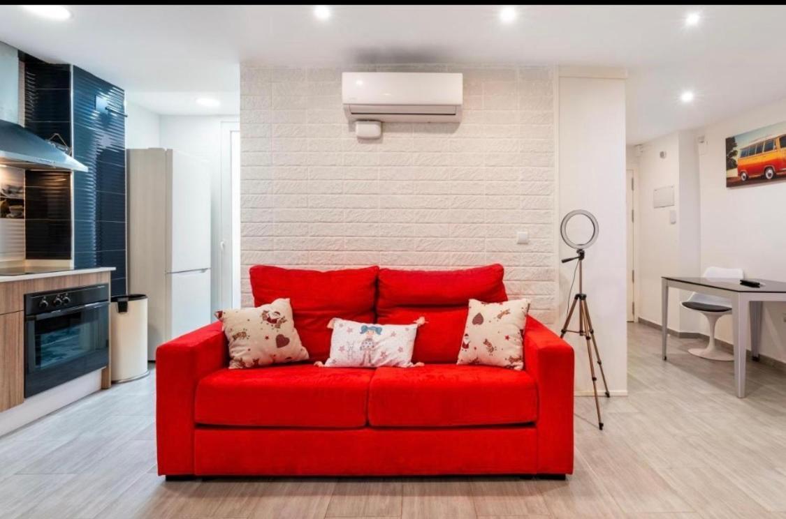 Vialia Apartamentos Suites Malaga Ngoại thất bức ảnh