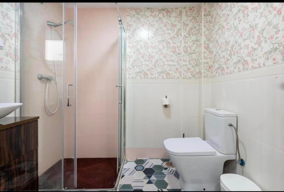 Vialia Apartamentos Suites Malaga Ngoại thất bức ảnh
