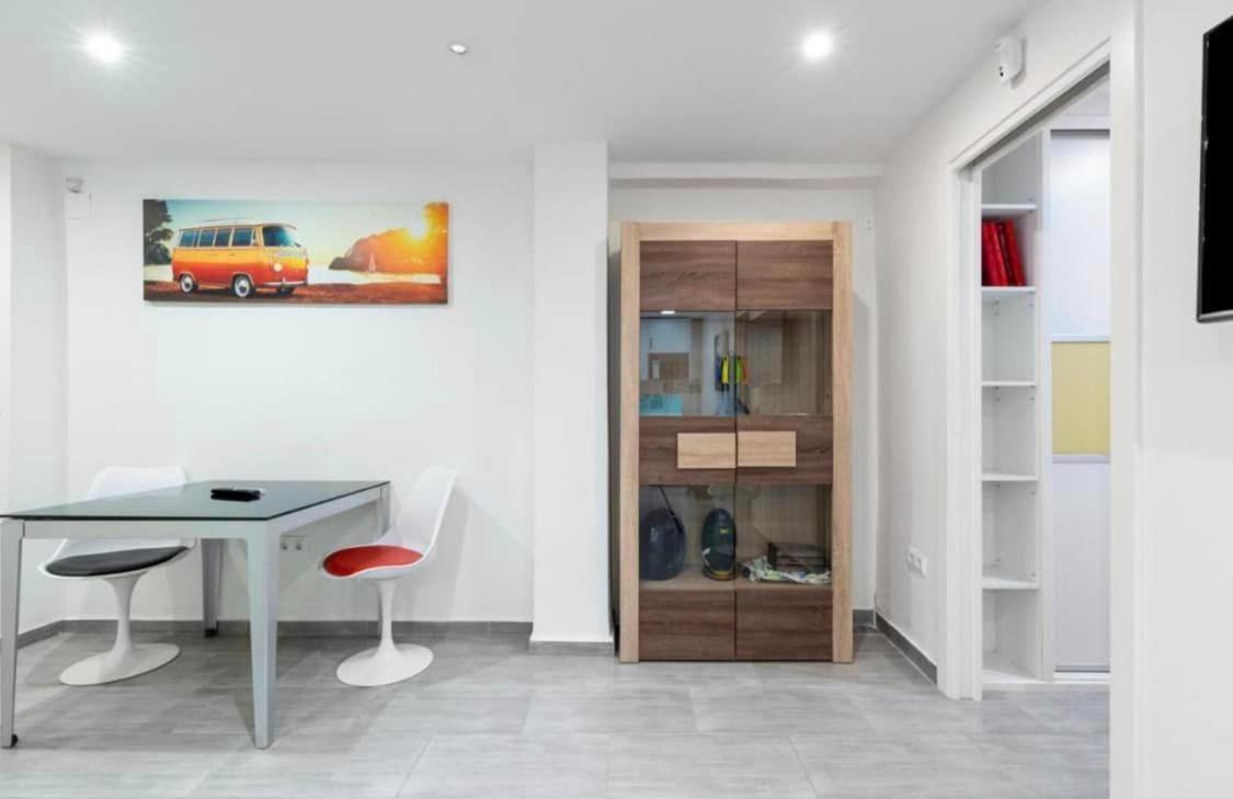 Vialia Apartamentos Suites Malaga Ngoại thất bức ảnh